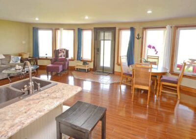 Nautical Retreat Suite/Apartment - Bayfield Nova Scotia